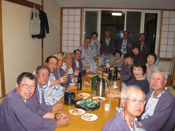 幹事部屋で2次会開催