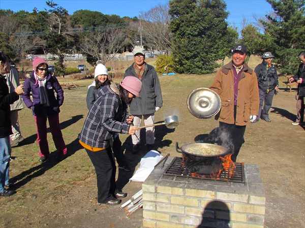 芋煮鍋の調理