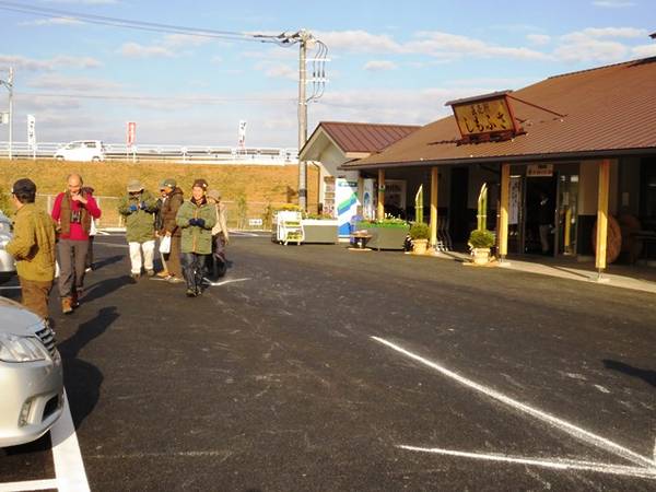初の休憩所「直売所しもふさ」